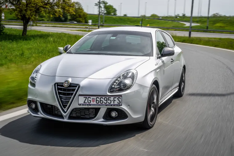 ZAVIRITE U NJU: Alfa Romeo Giulietta i dalje plijeni poglede prolaznika
