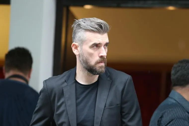 Ogromno mno&scaron;tvo ljudi ispratilo oca shrvanog kapetana Vatrenih