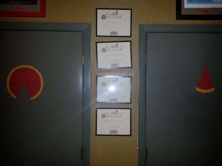 NEKI SU TOTALNA ZBUNJOLA: Kreativne oznake za WC zbog kojih biste mogli pogrije&scaron;iti vrata