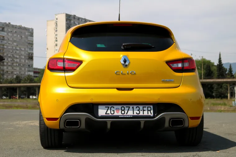 ŽUTA ZVIJER: Renault Clio RS Trophy već na prvi pogled otkriva da je najjači od svoje braće
