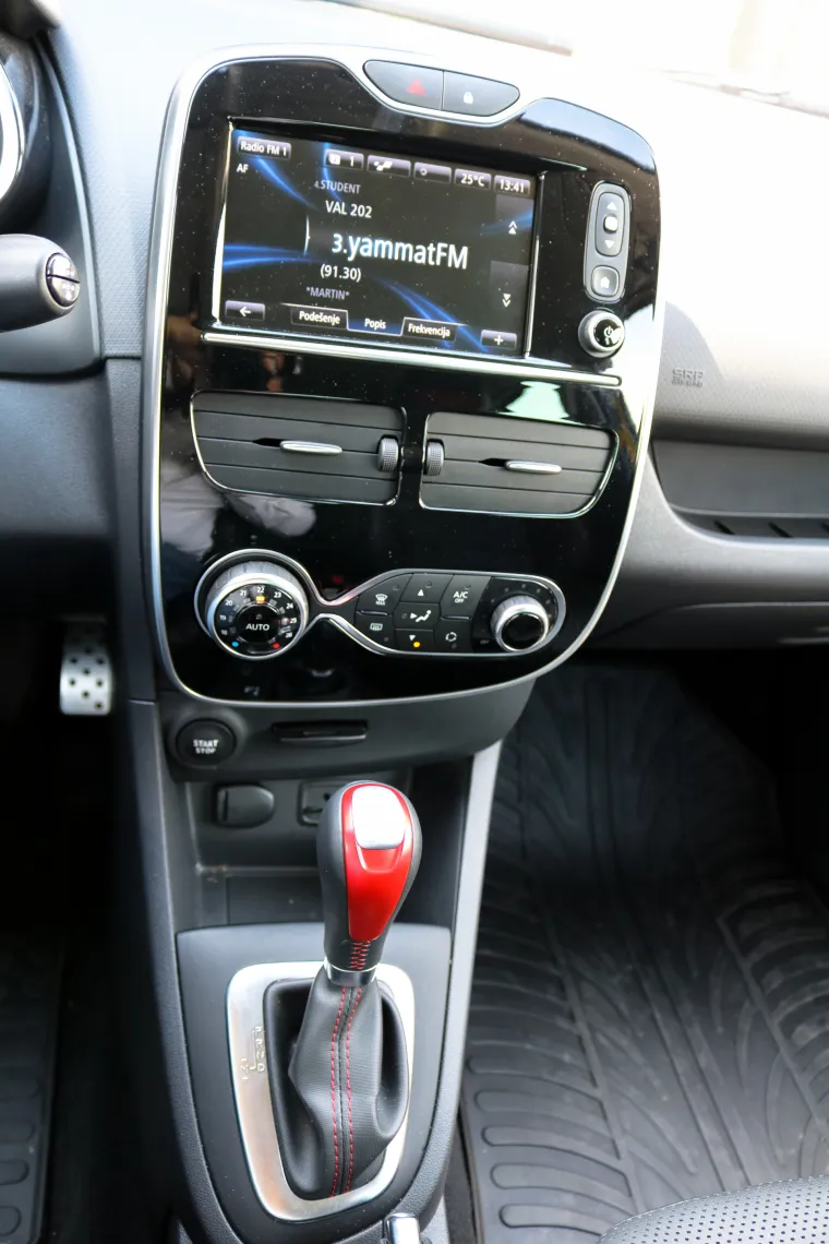 ŽUTA ZVIJER: Renault Clio RS Trophy već na prvi pogled otkriva da je najjači od svoje braće