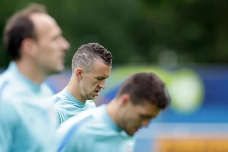 NI KI&Scaron;A IH NIJE ZAUSTAVILA: Vatreni odradili pretposljednji trening prije puta u St. Etienne