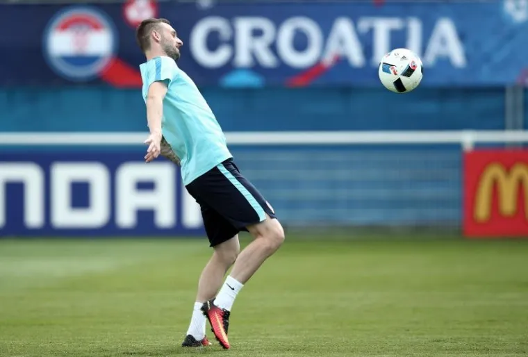 PLJUSAK OPRAO VATRENE: Osjetite da&scaron;ak atmosfere s posljednjeg treninga prije puta u St. Etienne