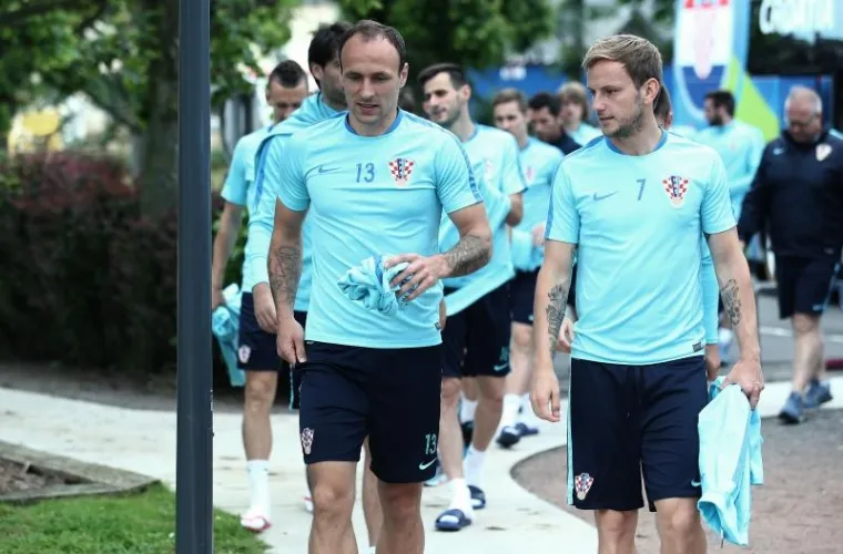 PLJUSAK OPRAO VATRENE: Osjetite da&scaron;ak atmosfere s posljednjeg treninga prije puta u St. Etienne