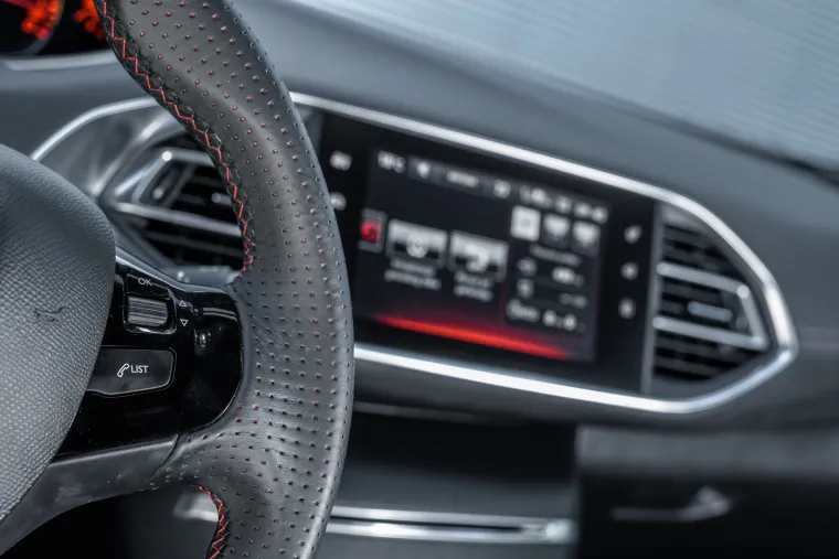 DVOBOJNI SPORTAŠ: Peugeot 308 GTi je automobil u kojem ćete uživati u baš svakoj sekundi