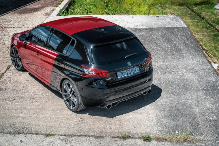 DVOBOJNI SPORTA&Scaron;: Peugeot 308 GTi je automobil u kojem ćete uživati u ba&scaron; svakoj sekundi