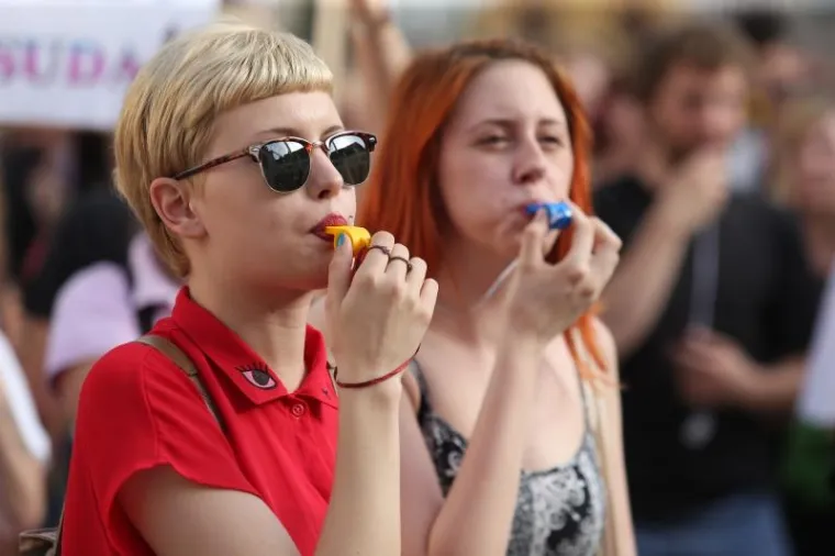 1500 ljudi prosvjedovalo na Markovom trgu