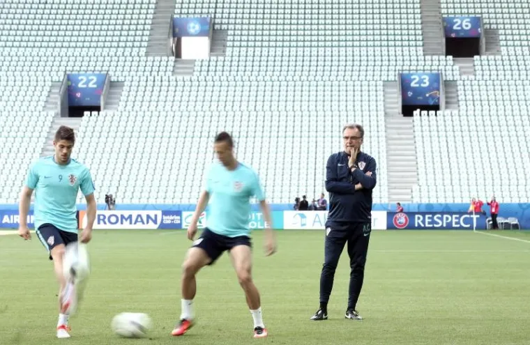 DARIO SRNA PREDVODIO VATRENE: Kapetan je jako motiviran za Če&scaron;ku