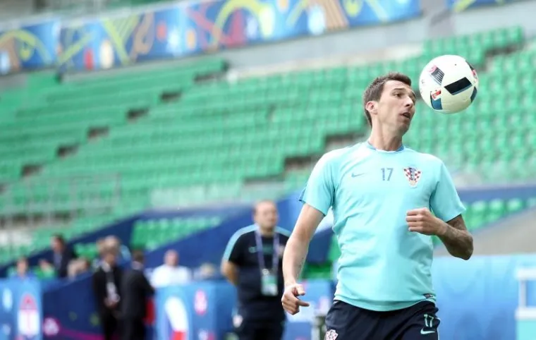 DARIO SRNA PREDVODIO VATRENE: Kapetan je jako motiviran za Če&scaron;ku