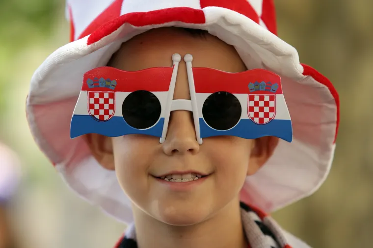 'Kockice' uoči tekme s Če&scaron;kom preplavile St. Etienne: Hrvati jo&scaron; jednom pokazali kako se navija