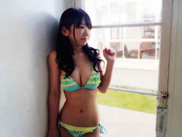 DVOSTRUKI IZAZOV: Niti možete pogoditi koliko joj je godina ni čime se bavi