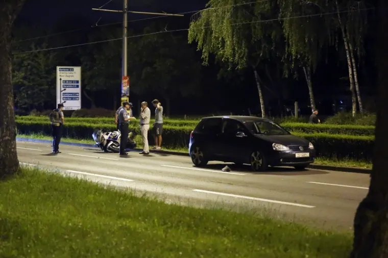 PROMETNA NESREĆA NA DRŽIĆEVOJ: Sudarili se policajac na motoru i osobni automobil