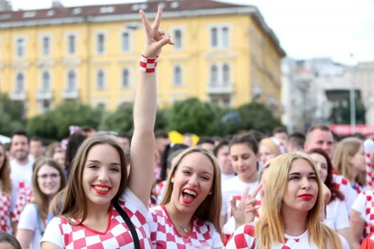 TRG JE PODIVLJAO: Peri&scaron;ićev gol izazvao euforiju među navijačima