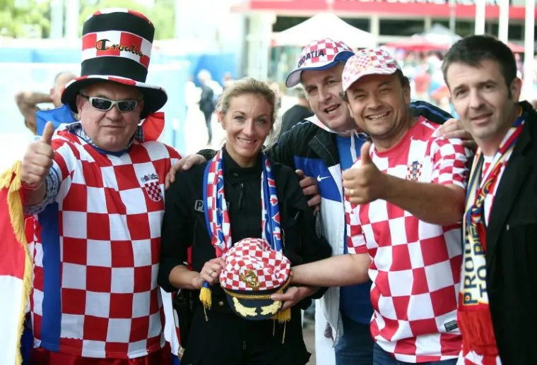 PRAVI PRIMJER: I hrvatski navijači upoznali francusku policiju, ali na sasvim drugačiji način