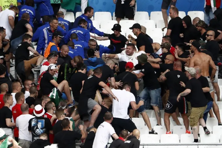 NEREDI U MARSEILLEU: Nikome nije jasno zašto su se potukli mađarski i islandski navijači