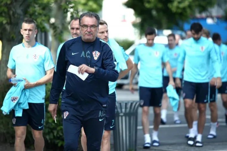 UIGRALI SE: Pogledajte detalje s treninga na stadionu Parc de Loisirs