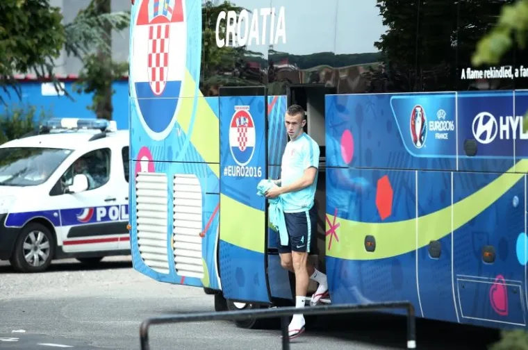 Hrvatski nogometa&scaron;i odradili su trening u nedjelju. Sutra putuju u Bordeaux gdje ih u utorak očekuje utakmica protiv &Scaron;panjolske.