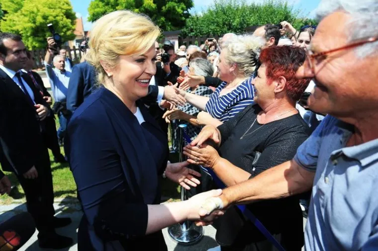 POVIJESNI SUSRET: Kolinda Grabar-Kitarović i Aleksandar Vučić u Dalju