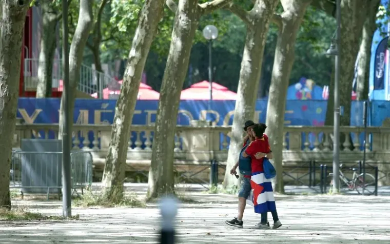 UOČI VELIKOG OKR&Scaron;AJA: Hrvatski i &scaron;panjolski navijači se zabavljaju na ulicama Bordeauxa