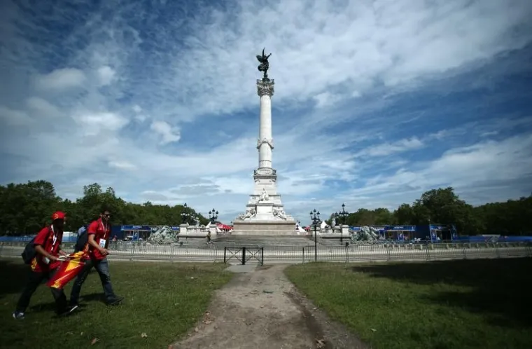 UOČI VELIKOG OKR&Scaron;AJA: Hrvatski i &scaron;panjolski navijači se zabavljaju na ulicama Bordeauxa