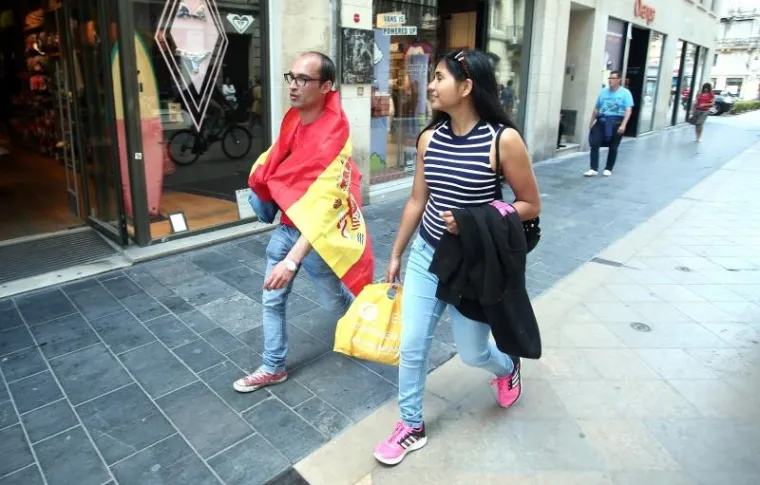 UOČI VELIKOG OKR&Scaron;AJA: Hrvatski i &scaron;panjolski navijači se zabavljaju na ulicama Bordeauxa