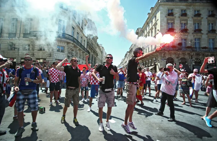 Hrvatski navijači u Bordeauxu