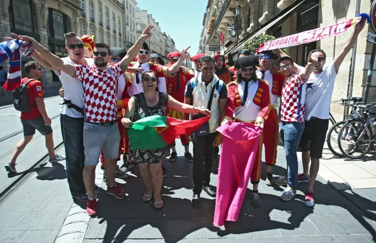 Hrvatski navijači u Bordeauxu