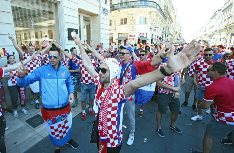 Hrvatski navijači u Bordeauxu