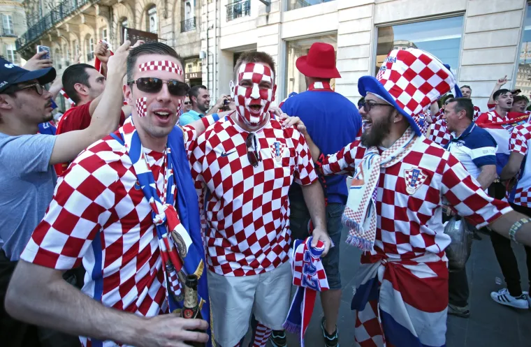 Hrvatski navijači u Bordeauxu