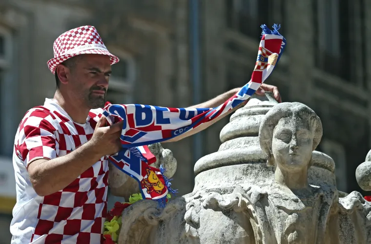Hrvatski navijači u Bordeauxu