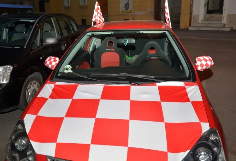 VELIKO SLAVLJE DILJEM HRVATSKE: Pogledajte kako su navijači proslavili pobjedu