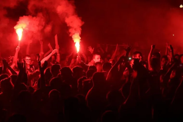 VELIKO SLAVLJE DILJEM HRVATSKE: Pogledajte kako su navijači proslavili pobjedu