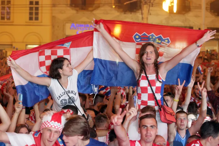 Navijači slave pobjedu