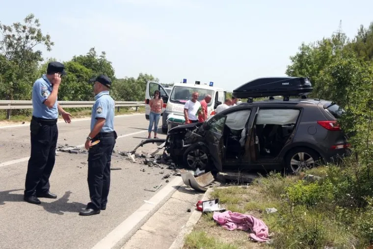 STRAVIČNA NESREĆA: Nastradala cijela obitelj iz Poljske i dvoje &Scaron;ibenčana