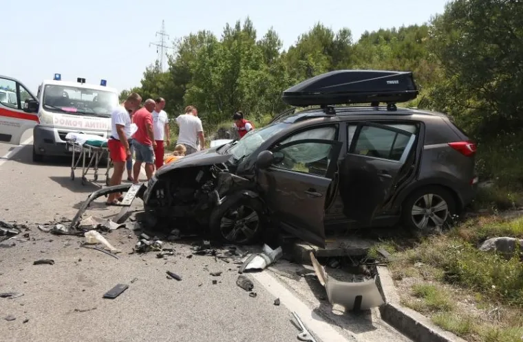 STRAVIČNA NESREĆA: Nastradala cijela obitelj iz Poljske i dvoje &Scaron;ibenčana