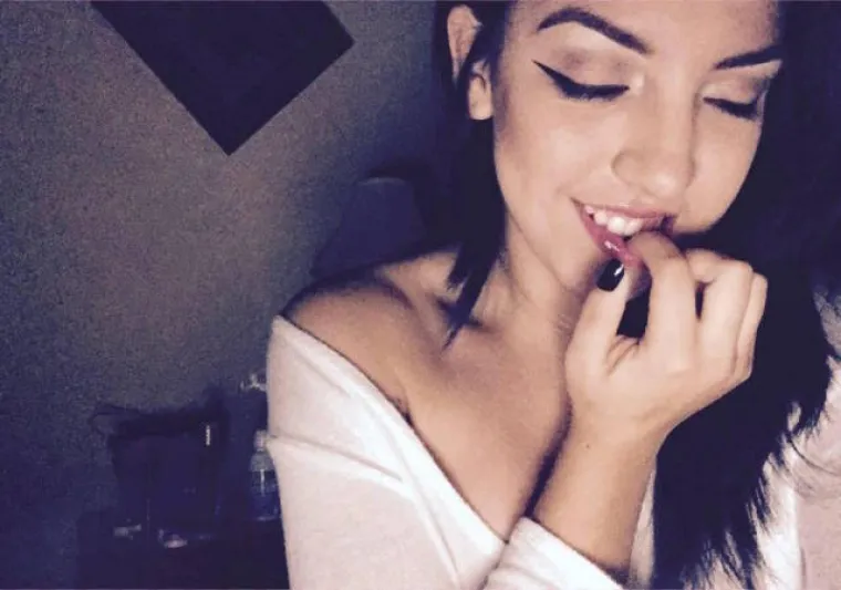 NIJE JOJ PRVA ŽRTVA: Ova učiteljica karatea pozivala je 11-godi&scaron;njaka na seks i slala mu svoje gole slike