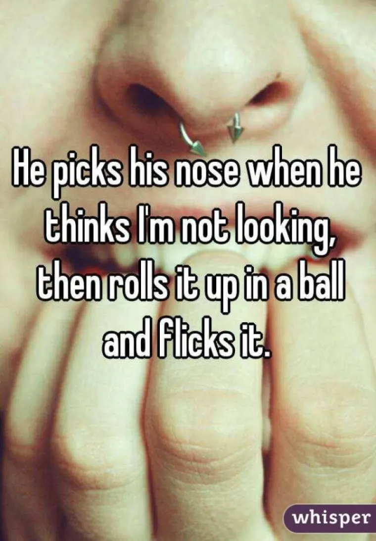 On kopa nos kada misli da ga ne vidim, onda od toga napravi kuglicu i baci je.