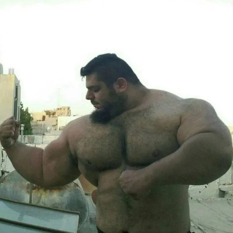 IRANSKI HULK IMA 155 KG! Izgleda poput superjunaka, nije nit' čudo da je postao hit