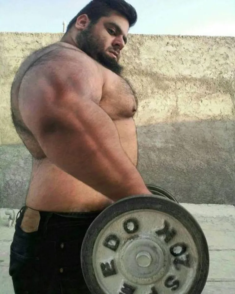 IRANSKI HULK IMA 155 KG! Izgleda poput superjunaka, nije nit' čudo da je postao hit