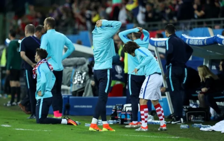 OČAJ NA LICIMA JUNAKA: Vatreni su bili neutje&scaron;ni poslije nesretnog poraza