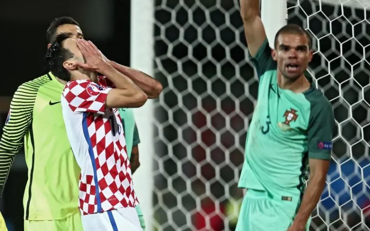 OČAJ NA LICIMA JUNAKA: Vatreni su bili neutje&scaron;ni poslije nesretnog poraza