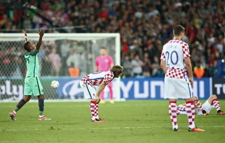 OČAJ NA LICIMA JUNAKA: Vatreni su bili neutje&scaron;ni poslije nesretnog poraza