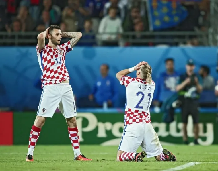 OČAJ NA LICIMA JUNAKA: Vatreni su bili neutje&scaron;ni poslije nesretnog poraza