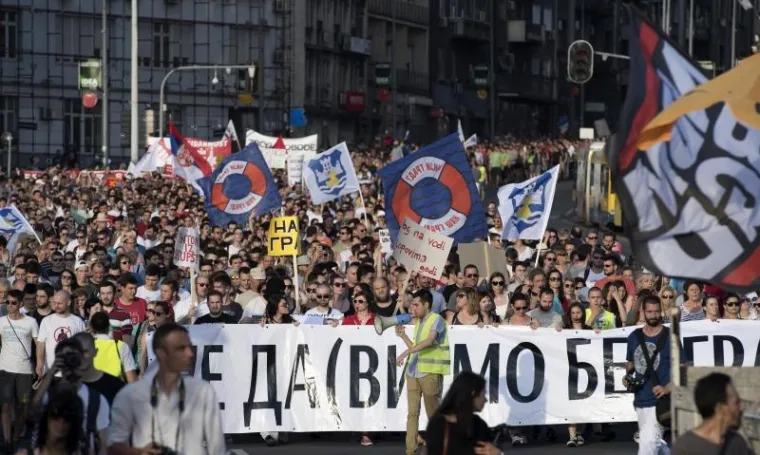 VELIKI PROSVJED GRAĐANA: Ne da(vi)mo Beograd!