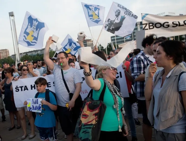 VELIKI PROSVJED GRAĐANA: Ne da(vi)mo Beograd!