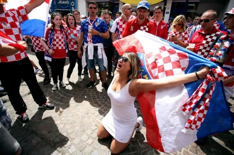 VATRENO LUDILO KAD KRENE, ONDA POČINJE &Scaron;OU: Hrvatska invazija u Lensu