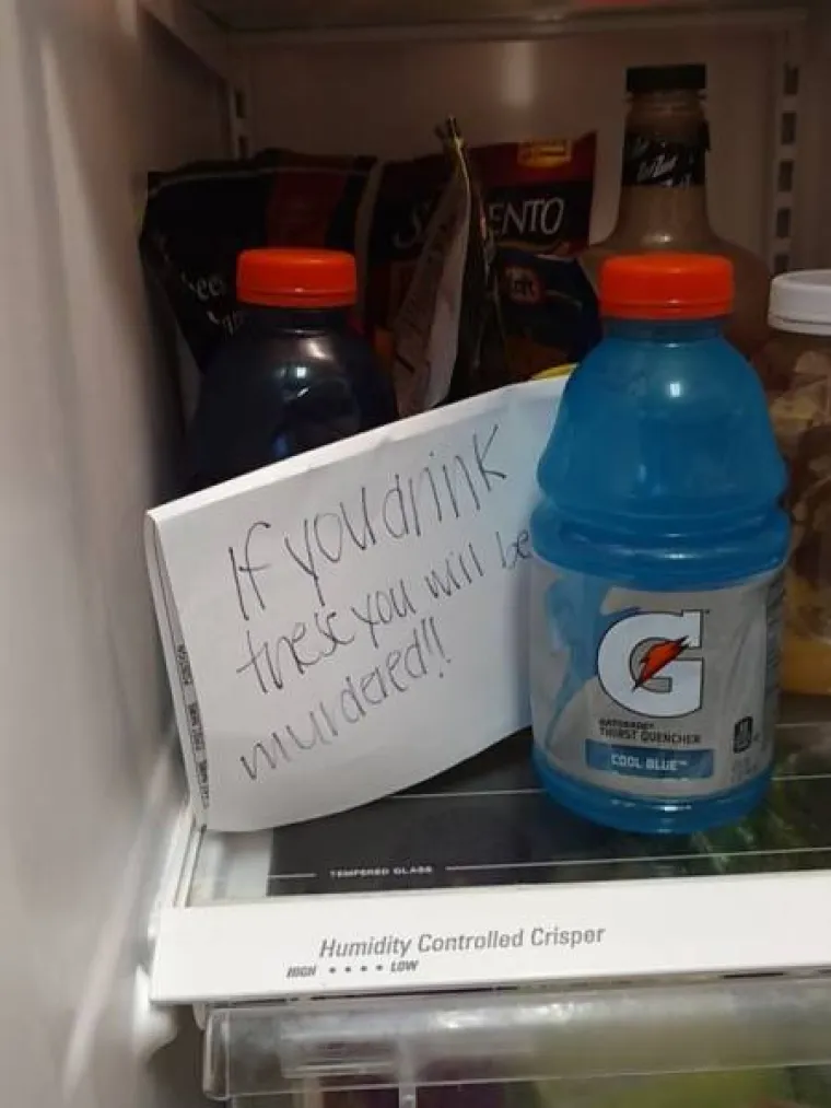 Imate uvijek nekoga tko će vam ostavljati pisamca, pa makar i prijetnje smrću.