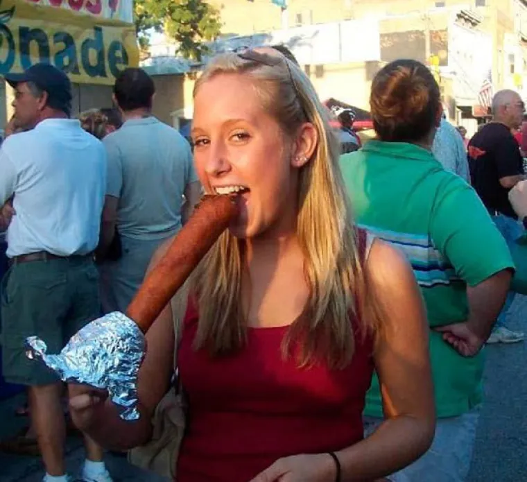 NAGURALE IH U USTA KAO DA SUTRA NE POSTOJI: Poku&scaron;avaju li one nekoga zavesti?