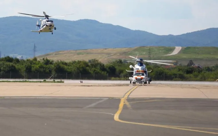 U Zračnoj luci Zagreb održala se primopredaja helikoptera AW139 za hrvatsku policiju. Ovo je drugi takav helikopter koji je Hrvatska nabavila novcem iz EU fondova. Helikopter može primiti 14 putnika, opremljen je najmodernijom tehnologijom te će ga policija koristiti za nadzor granice te operacije potrage i spašavanja.