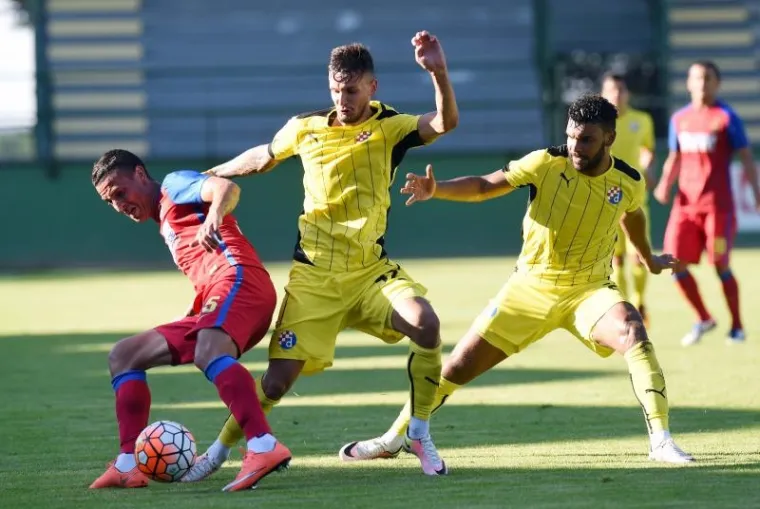 Hrvatski prvak Dinamo odigrao je prvu pripremnu utakmicu za novu sezonu. U susretu sa Steauom iz Bukurešta u Murskoj Soboti na kraju nije bilo pogodaka 0-0.